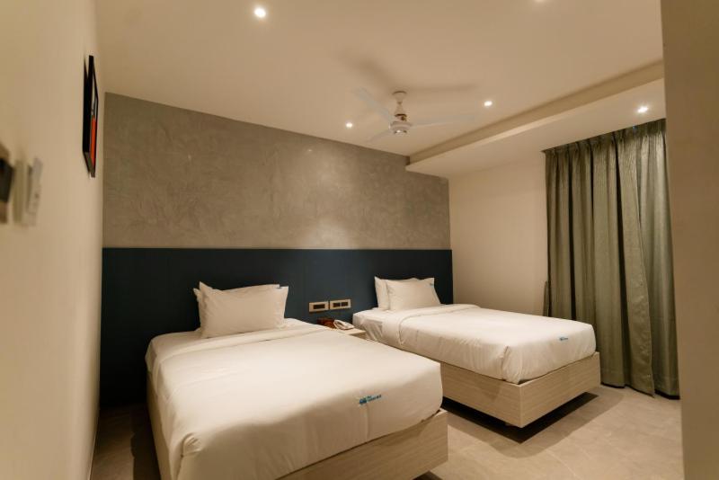 ויסאקפאטנם Hotel Ocean Blue מראה חיצוני תמונה