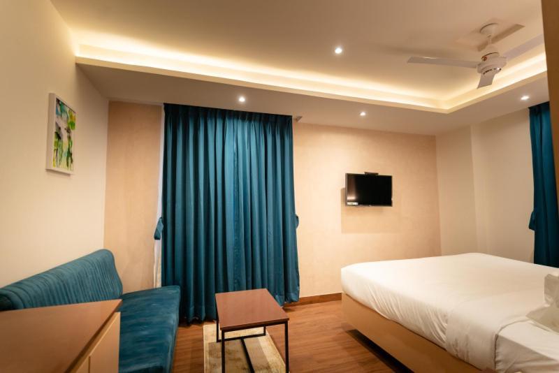 ויסאקפאטנם Hotel Ocean Blue מראה חיצוני תמונה