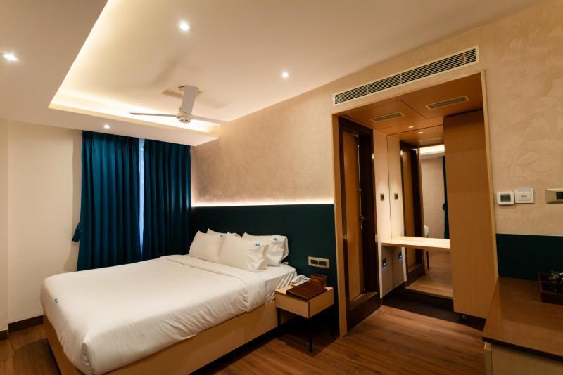 ויסאקפאטנם Hotel Ocean Blue מראה חיצוני תמונה