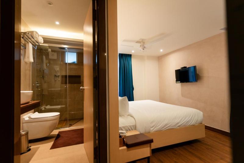 ויסאקפאטנם Hotel Ocean Blue מראה חיצוני תמונה